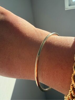REAL GOLD - Italian 18K Solid Gold Polished Slip-On Bangle